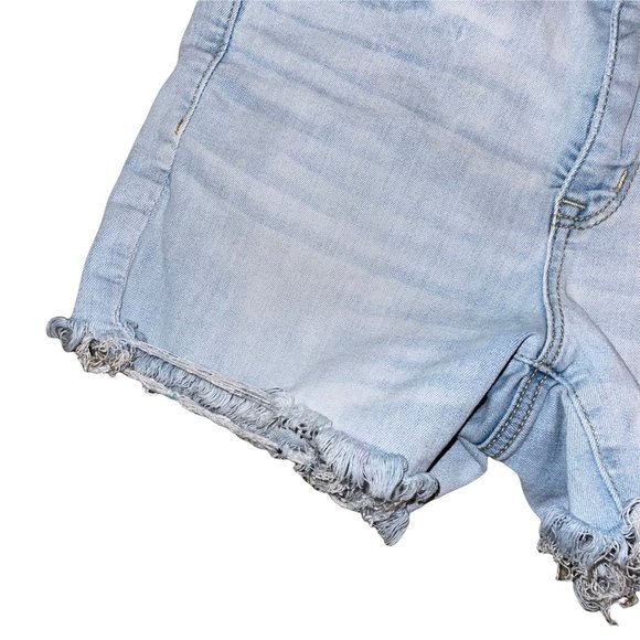 American Eagle Outfitters AEO Distressed Hi-Rise Light Wash Shortie Shorts 8 - Picture 4 of 9